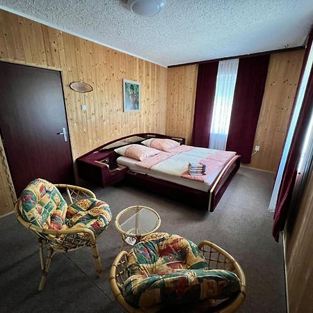 Apartmany Merkel Broumov Luaran gambar