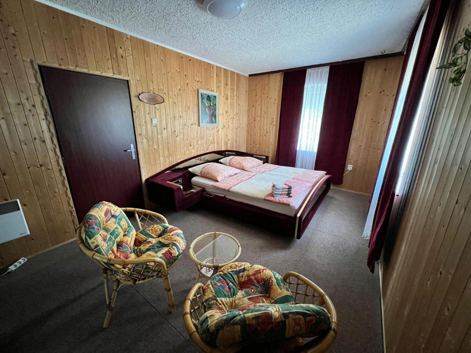 Apartmany Merkel Broumov Luaran gambar